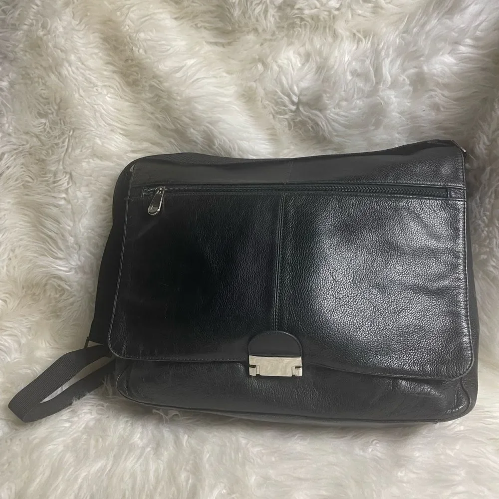 Black Leather Messenger Bag - Men